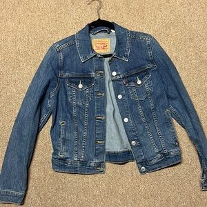 Levi’s women medium denim jacket